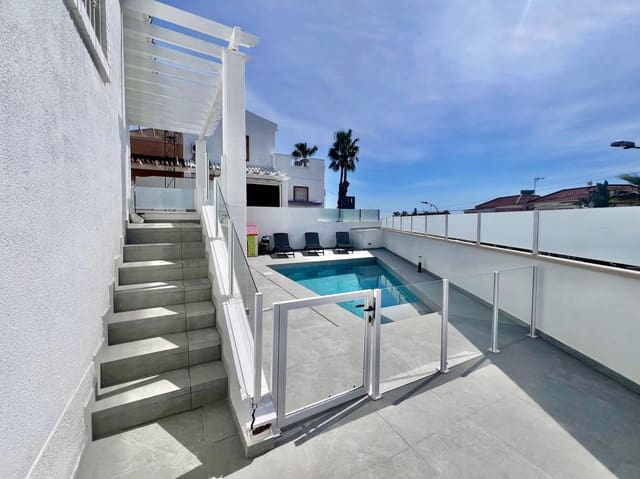 5 soverom Villa til salgs i Las Filipinas med svømmebasseng - € 459 000 (Ref: 9976062)