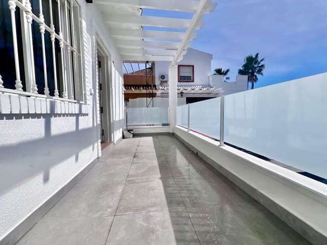 5 soverom Villa til salgs i Las Filipinas med svømmebasseng - € 459 000 (Ref: 9976062)