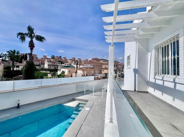 5 soverom Villa til salgs i Las Filipinas med svømmebasseng - € 459 000 (Ref: 9976062)