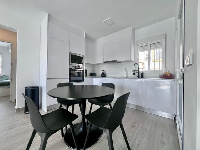 5 soverom Villa til salgs i Las Filipinas med svømmebasseng - € 459 000 (Ref: 9976062)