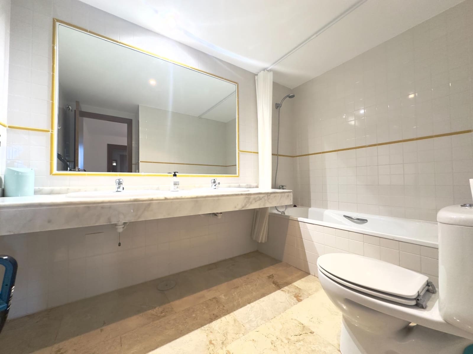 Apartamento de 2 habitaciones en Punta Prima en venta con piscina - 330.000 € (Ref: 9976063)