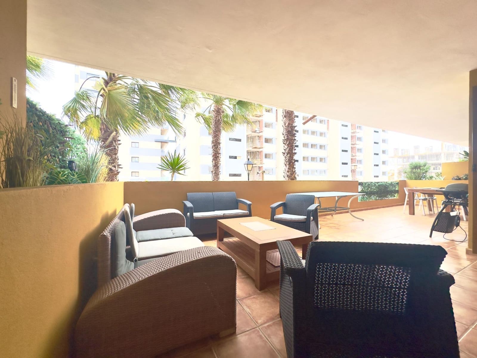 Apartamento de 2 habitaciones en Punta Prima en venta con piscina - 330.000 € (Ref: 9976063)