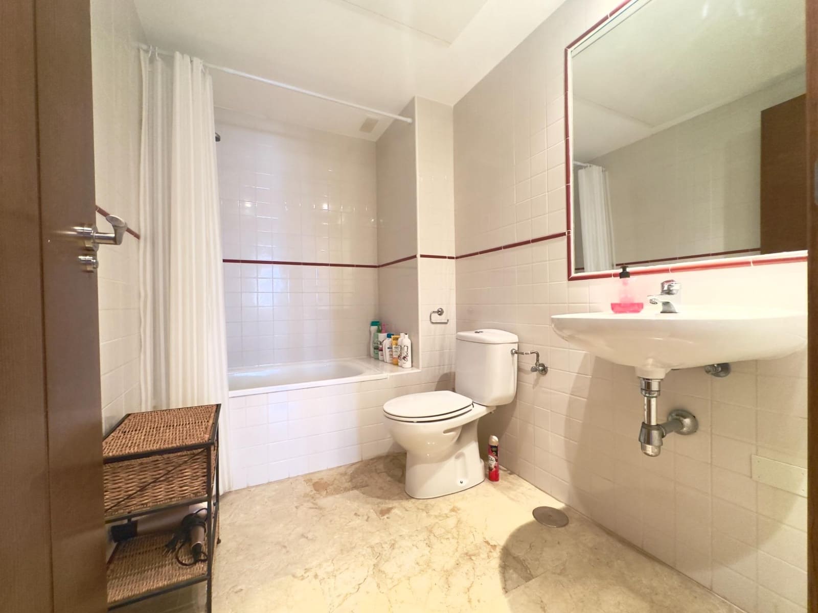 Apartamento de 2 habitaciones en Punta Prima en venta con piscina - 330.000 € (Ref: 9976063)