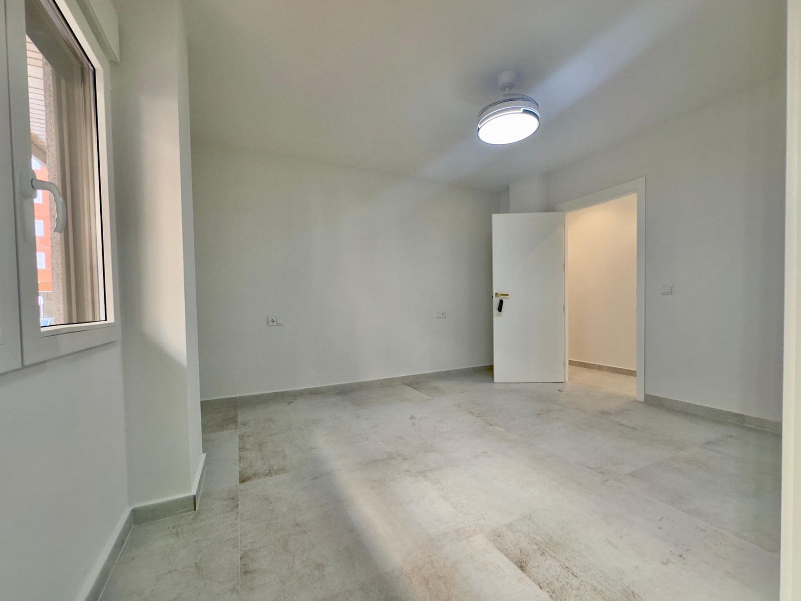 3 soverom Leilighet til salgs i Torrevieja med svømmebasseng - € 249 900 (Ref: 9976067)