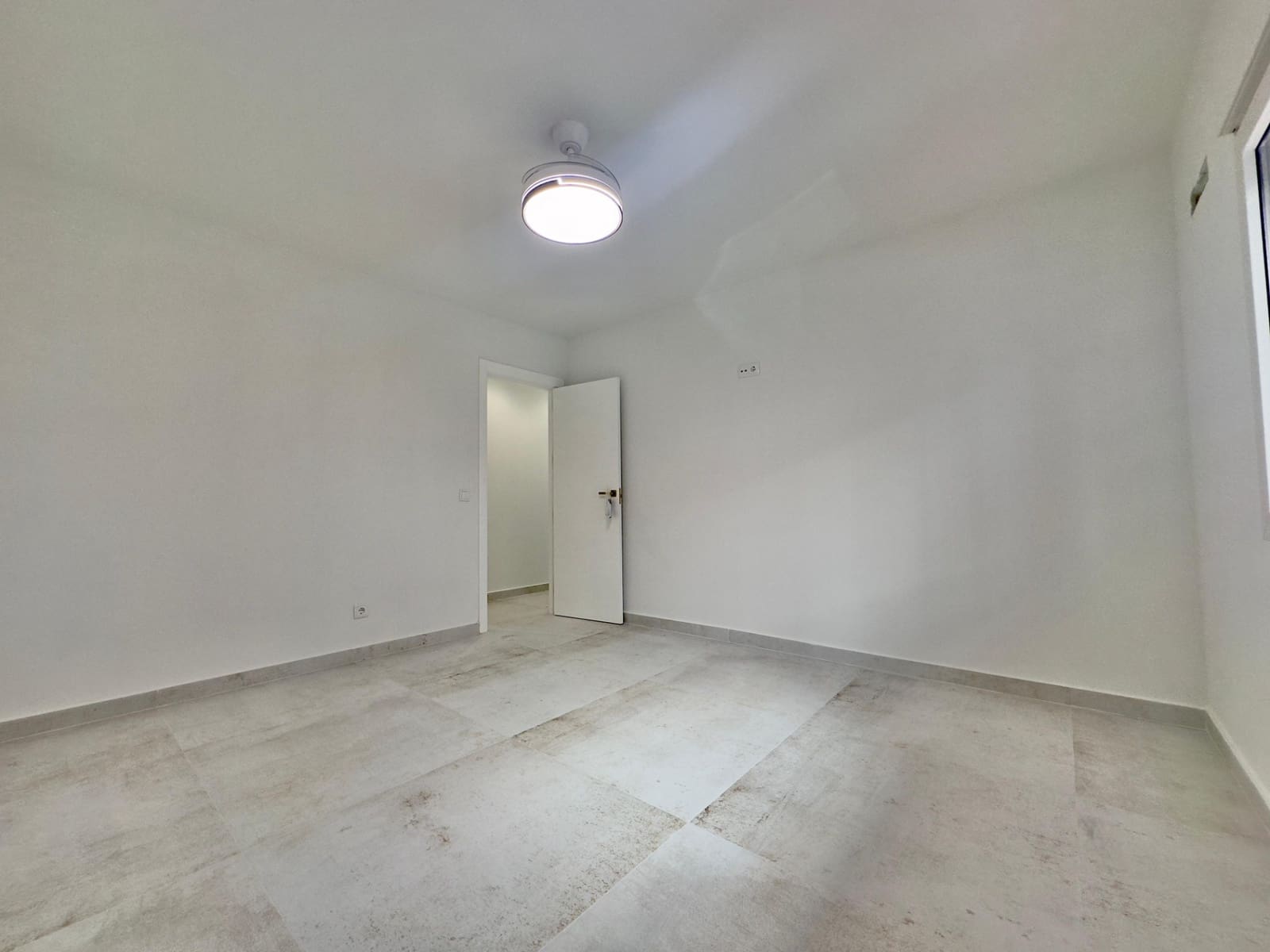3 soverom Leilighet til salgs i Torrevieja med svømmebasseng - € 249 900 (Ref: 9976067)