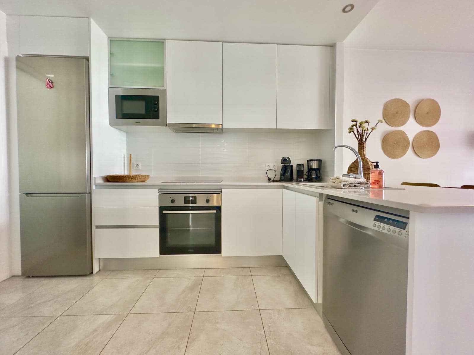 Apartamento de 2 habitaciones en Filipinas en venta con piscina garaje - 237.000 € (Ref: 9976070)
