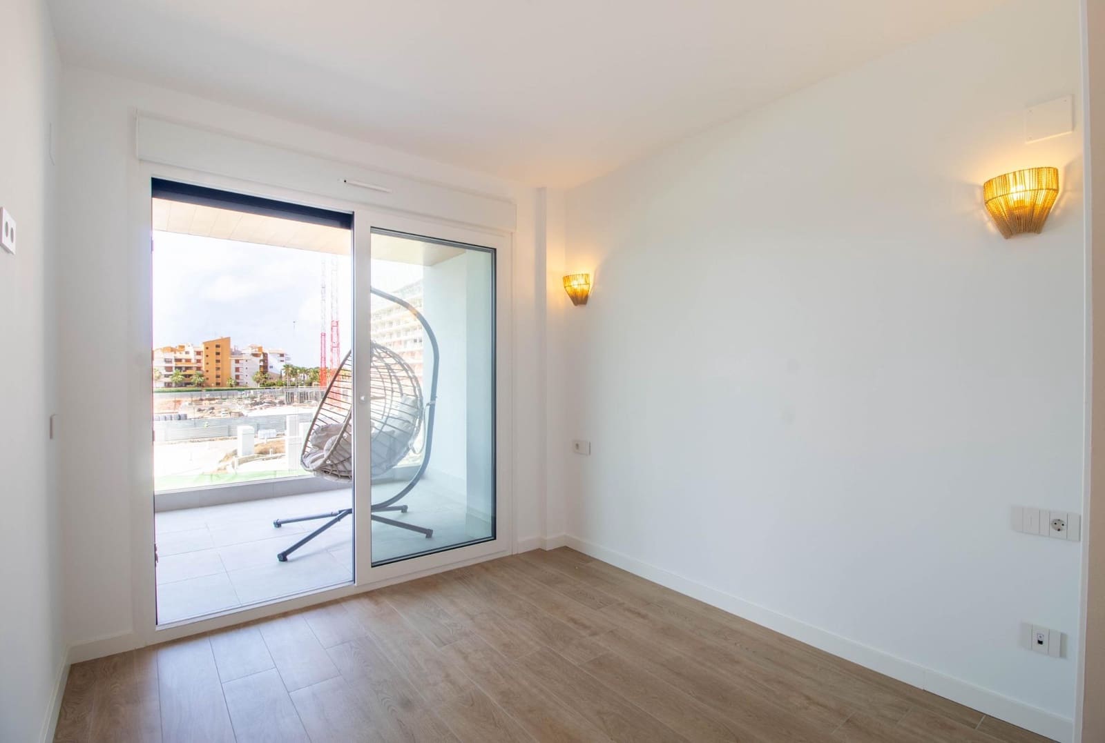 2 soveværelse Lejlighed til salg i Punta Prima med swimmingpool - € 370.000 (Ref: 9976073)