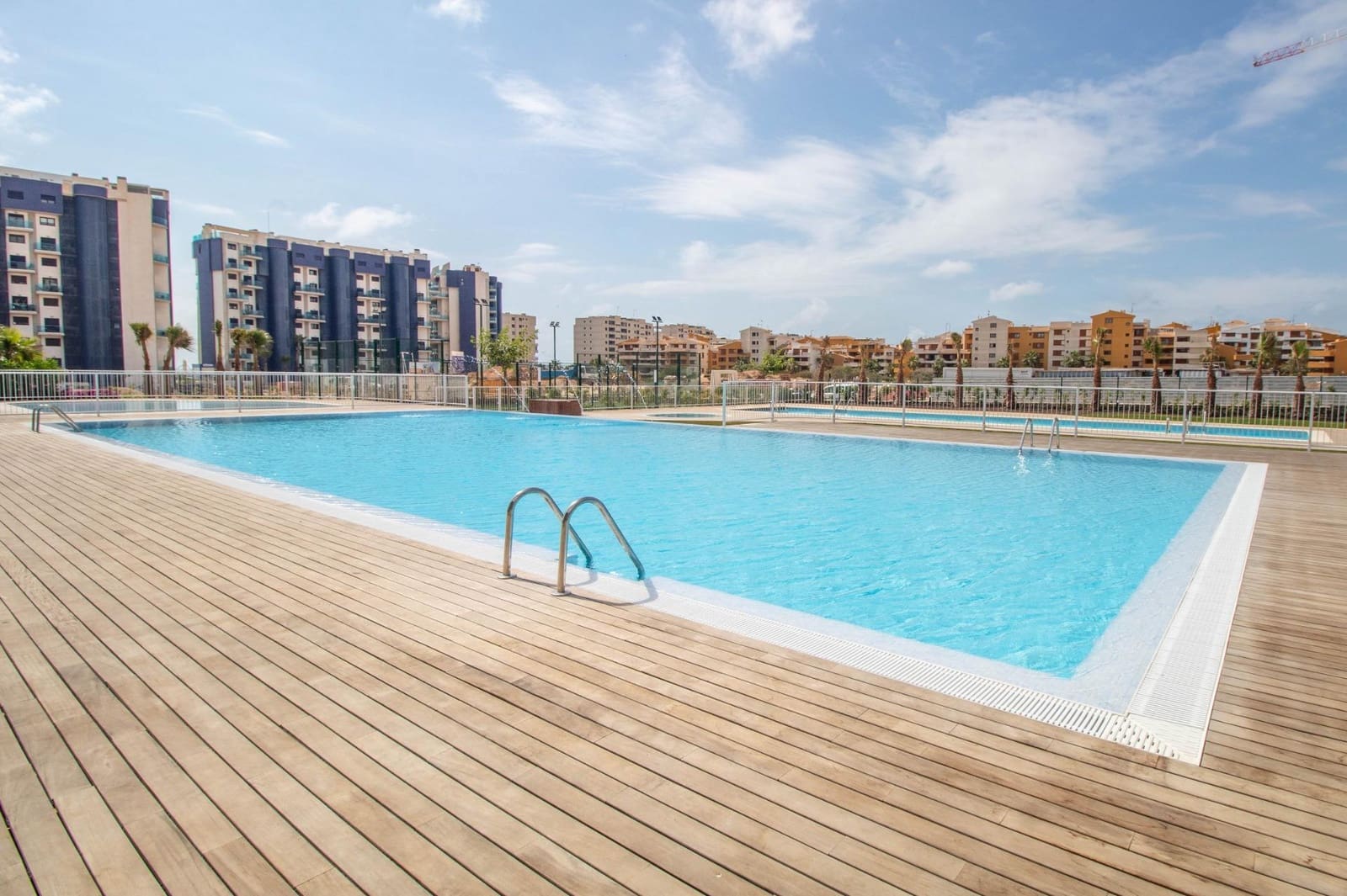 2 soveværelse Lejlighed til salg i Punta Prima med swimmingpool - € 370.000 (Ref: 9976073)