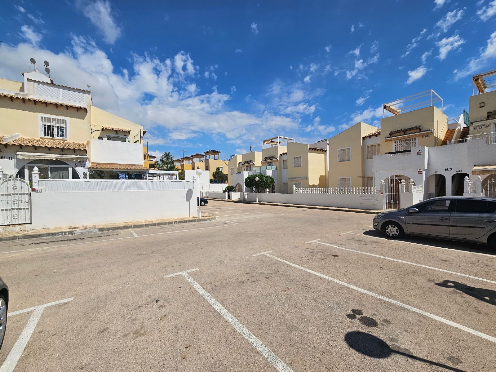 2 soverom Leilighet til salgs i Villamartin med svømmebasseng - € 164 000 (Ref: 9987190)