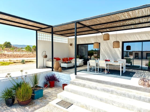5 soverom Villa til salgs i Pinoso med svømmebasseng - € 679 000 (Ref: 9996062)
