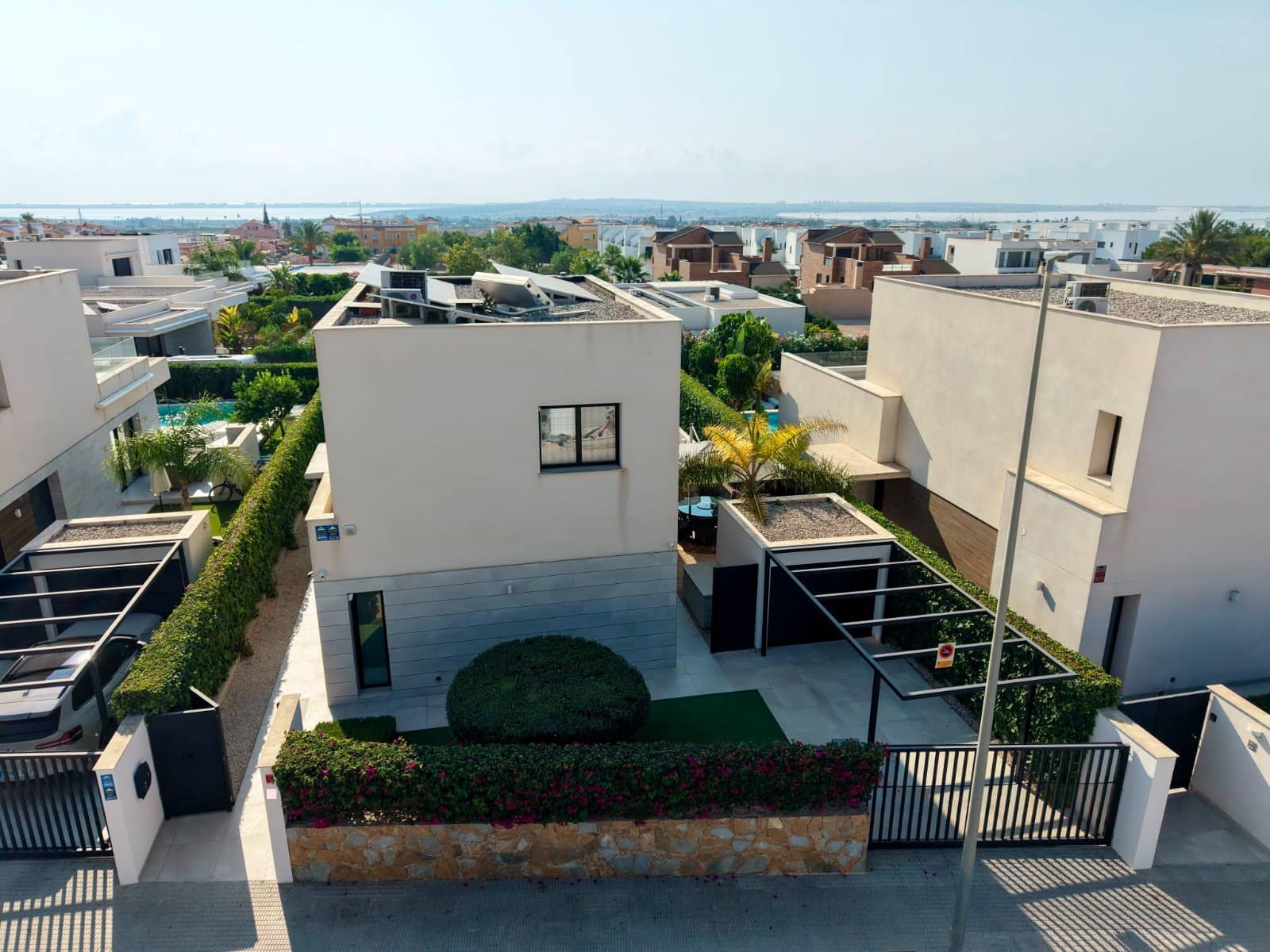 4 bedroom Villa for sale in Los Montesinos with pool - € 595,000 (Ref: 9996063)