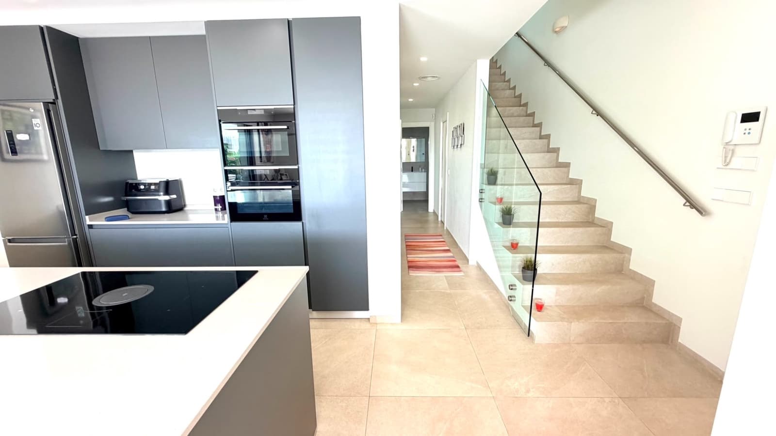 4 bedroom Villa for sale in Los Montesinos with pool - € 595,000 (Ref: 9996063)