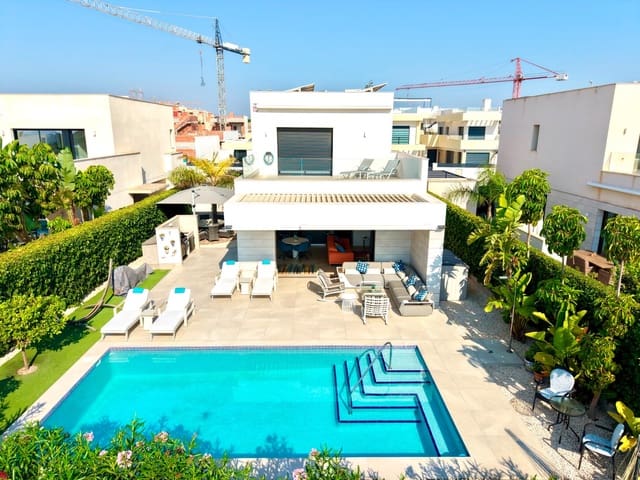 4 bedroom Villa for sale in Los Montesinos with pool - € 595,000 (Ref: 9996063)