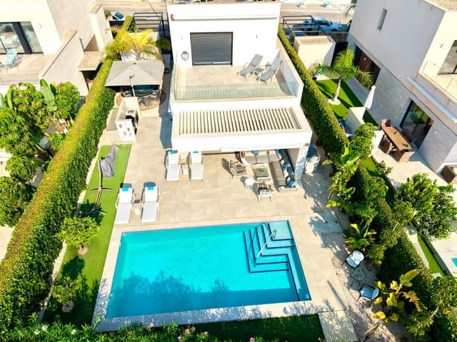 4 bedroom Villa for sale in Los Montesinos with pool - € 595,000 (Ref: 9996063)