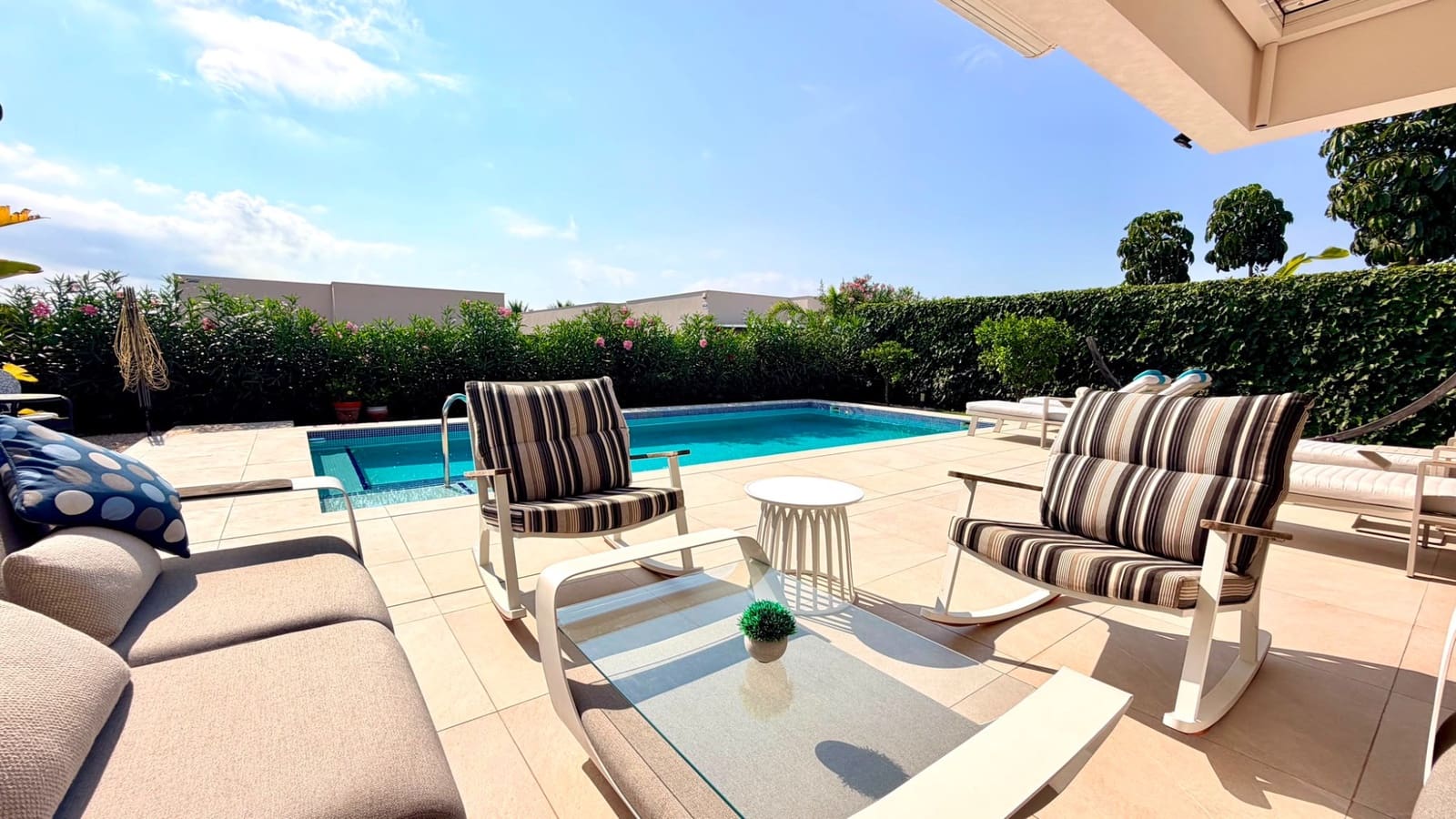 4 bedroom Villa for sale in Los Montesinos with pool - € 595,000 (Ref: 9996063)