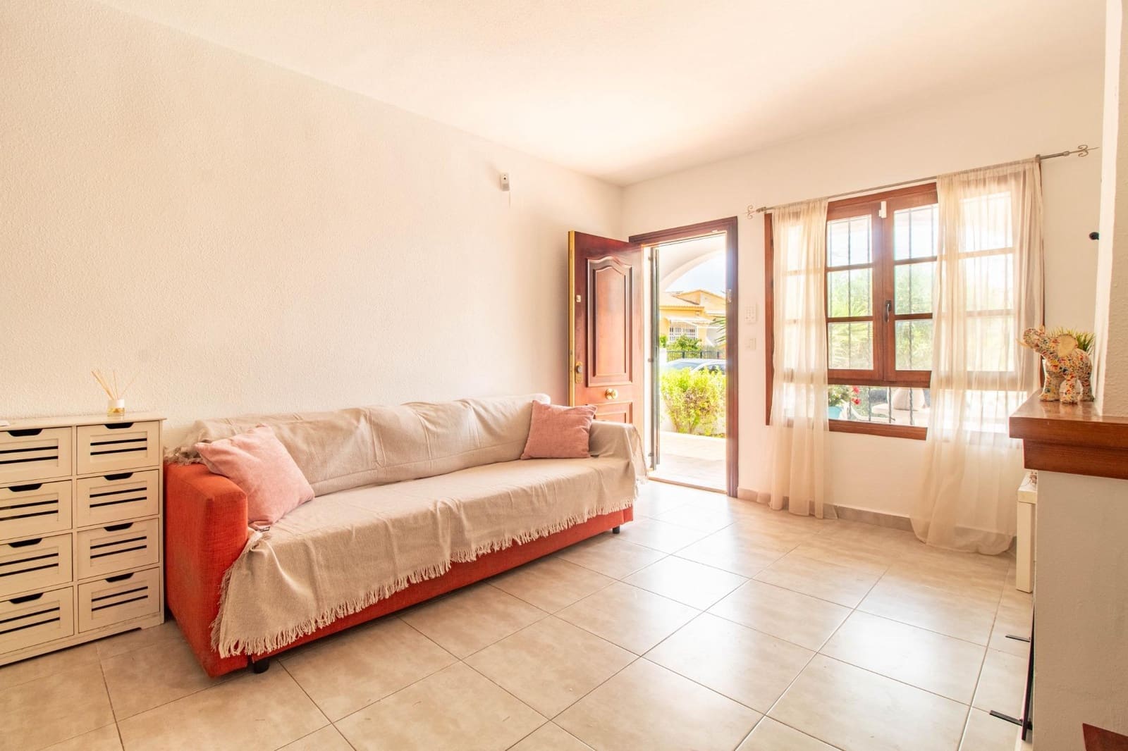 2 sovrum Bungalow till salu i Torrevieja med pool - 159 000 € (Ref: 9996064)