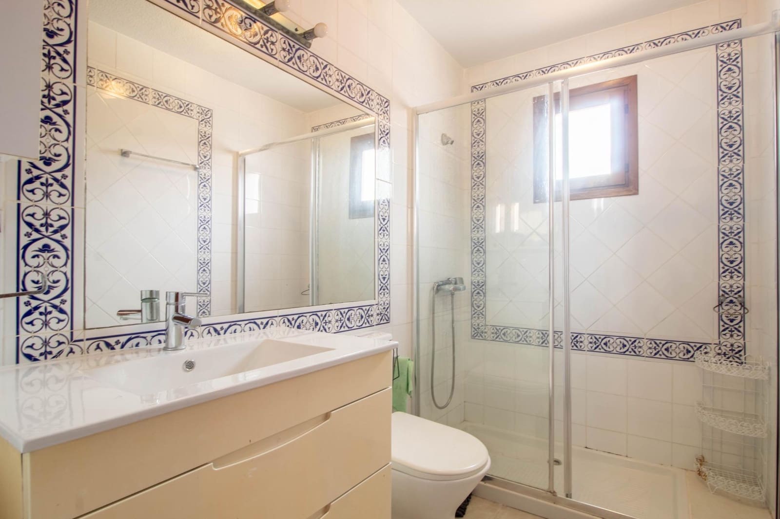 2 sovrum Bungalow till salu i Torrevieja med pool - 159 000 € (Ref: 9996064)