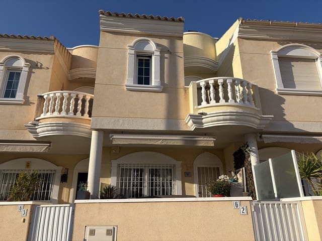 Casa de 3 habitaciones en Heredades, Almoradí en venta con piscina garaje - 234.950 € (Ref: 9996067)