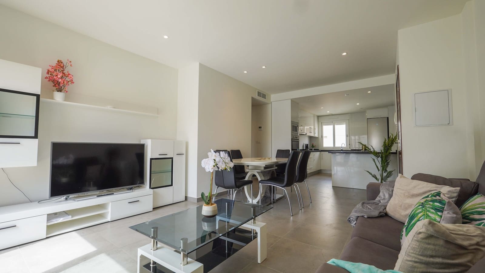 2 Zimmer Apartment zu verkaufen in Aguas Nuevas mit Pool - 285.000 € (Ref: 9996069)