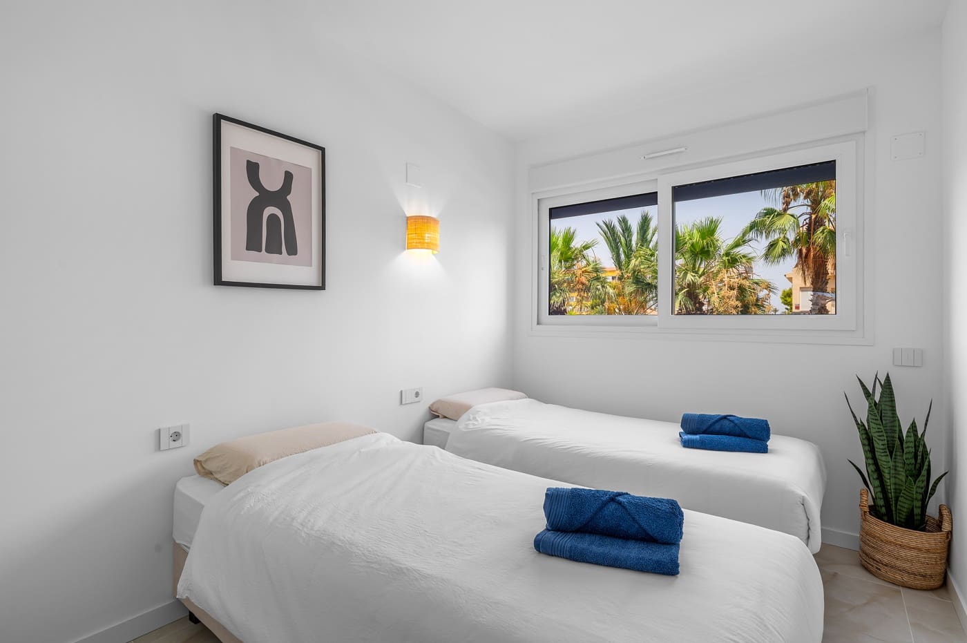 2 soveværelse Lejlighed til salg i Orihuela Costa med swimmingpool - € 379.000 (Ref: 9996073)