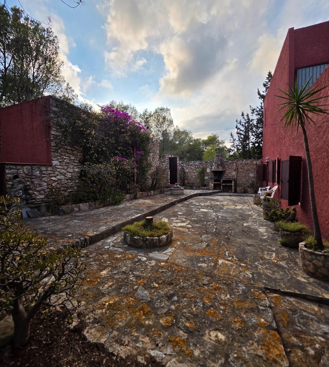 Chalet de 4 habitaciones en L'Ametlla de Mar en venta con garaje - 700.000 € (Ref: 10009114)