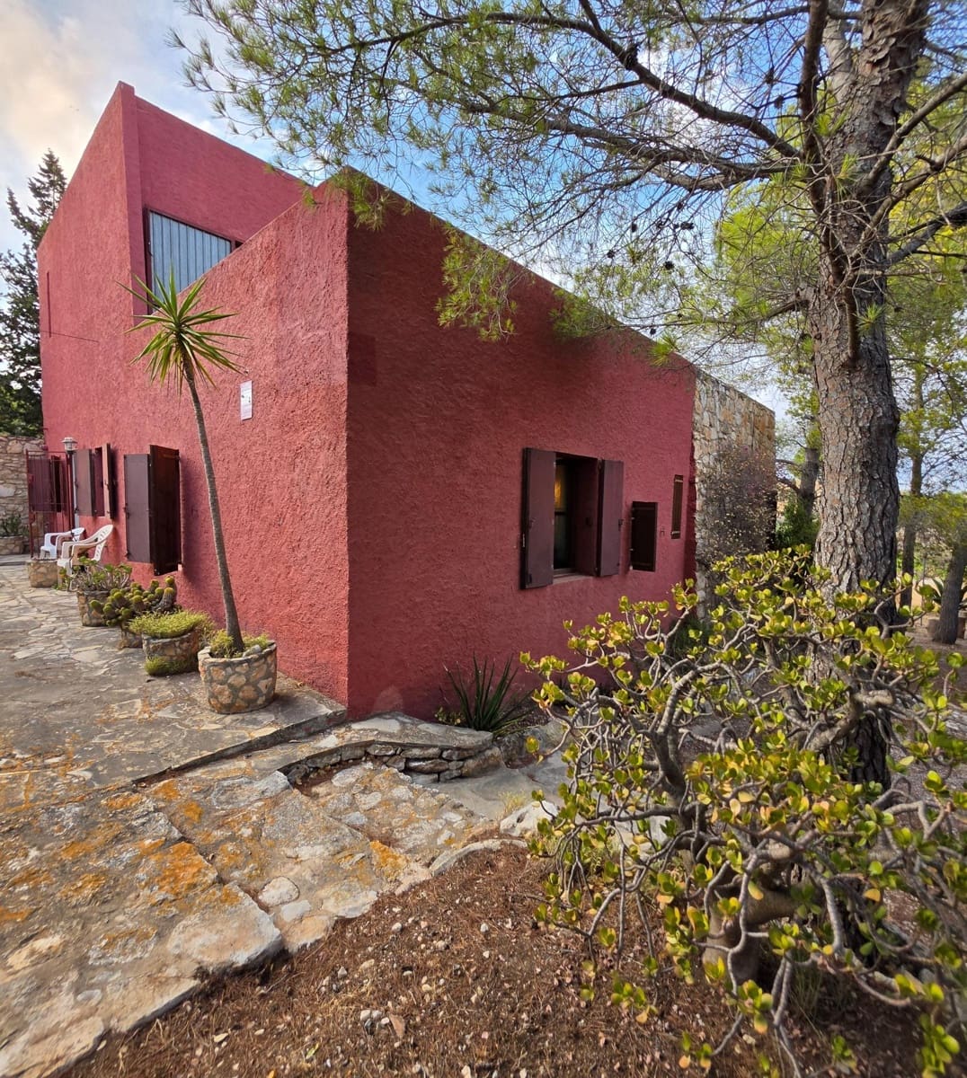 Chalet de 4 habitaciones en L'Ametlla de Mar en venta con garaje - 700.000 € (Ref: 10009114)