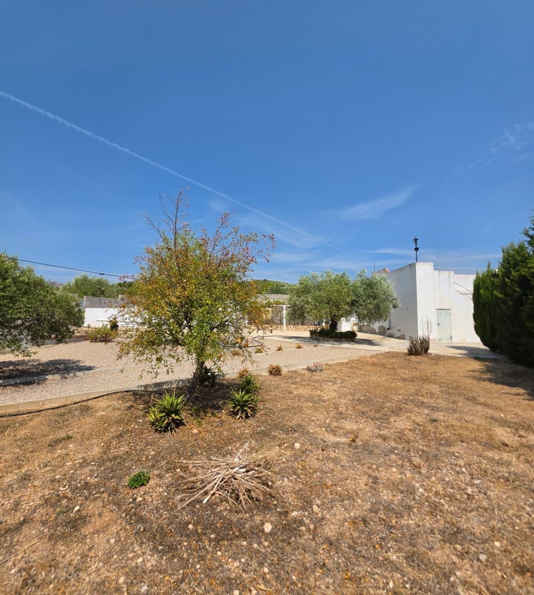 5 soveværelse Finca/Landehus til salg i Vandellos i l'Hospitalet de l'Infant med swimmingpool garage - € 375.000 (Ref: 10022502)