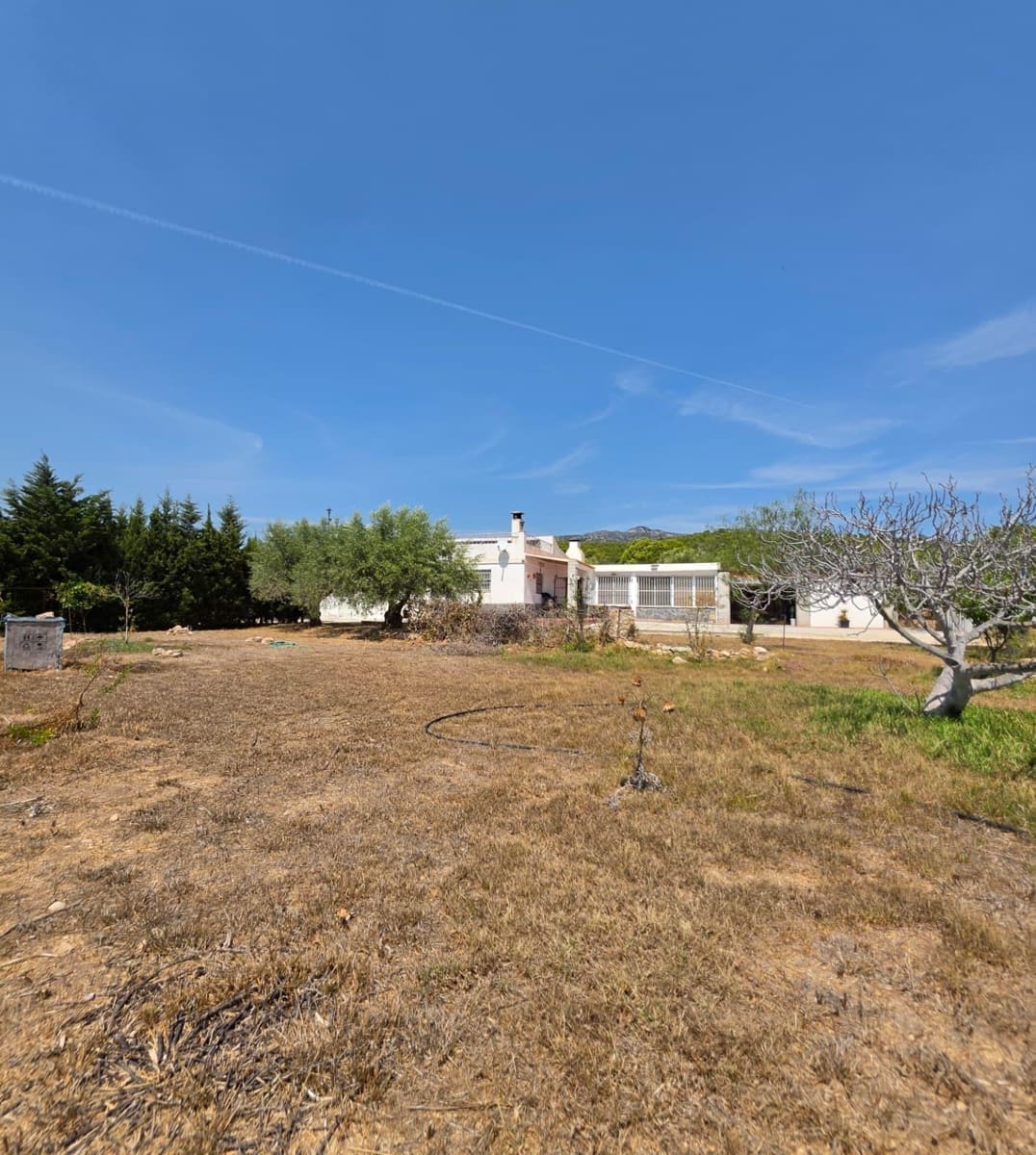 5 soveværelse Finca/Landehus til salg i Vandellos i l'Hospitalet de l'Infant med swimmingpool garage - € 375.000 (Ref: 10022502)