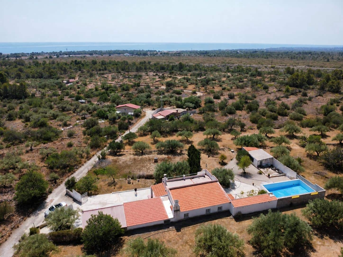 5 soveværelse Finca/Landehus til salg i Vandellos i l'Hospitalet de l'Infant med swimmingpool garage - € 375.000 (Ref: 10022502)