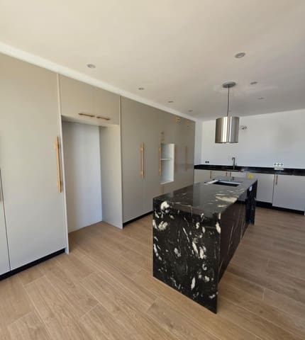 4 quarto Casa em Banda para venda em L'Ametlla de Mar com piscina garagem - 670 000 € (Ref: 10044834)