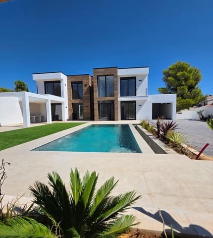 Casa de 4 habitaciones en L'Ametlla de Mar en venta con piscina garaje - 670.000 € (Ref: 10044834)