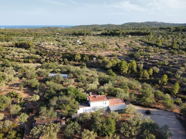3 soverom Finca/Herregård til salgs i El Perelló med svømmebasseng garasje - € 295 000 (Ref: 10094697)