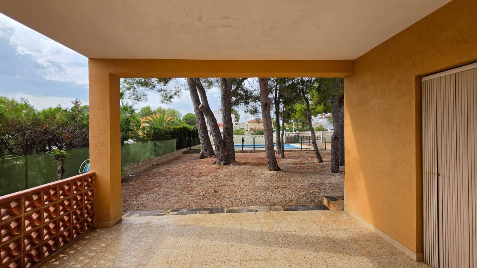 Chalet de 3 habitaciones en L'Ametlla de Mar en venta con piscina garaje - 290.000 € (Ref: 10147149)