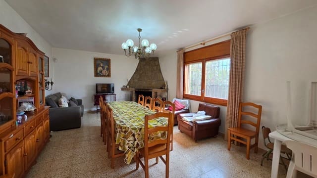 Chalet de 3 habitaciones en L'Ametlla de Mar en venta con piscina garaje - 290.000 € (Ref: 10147149)
