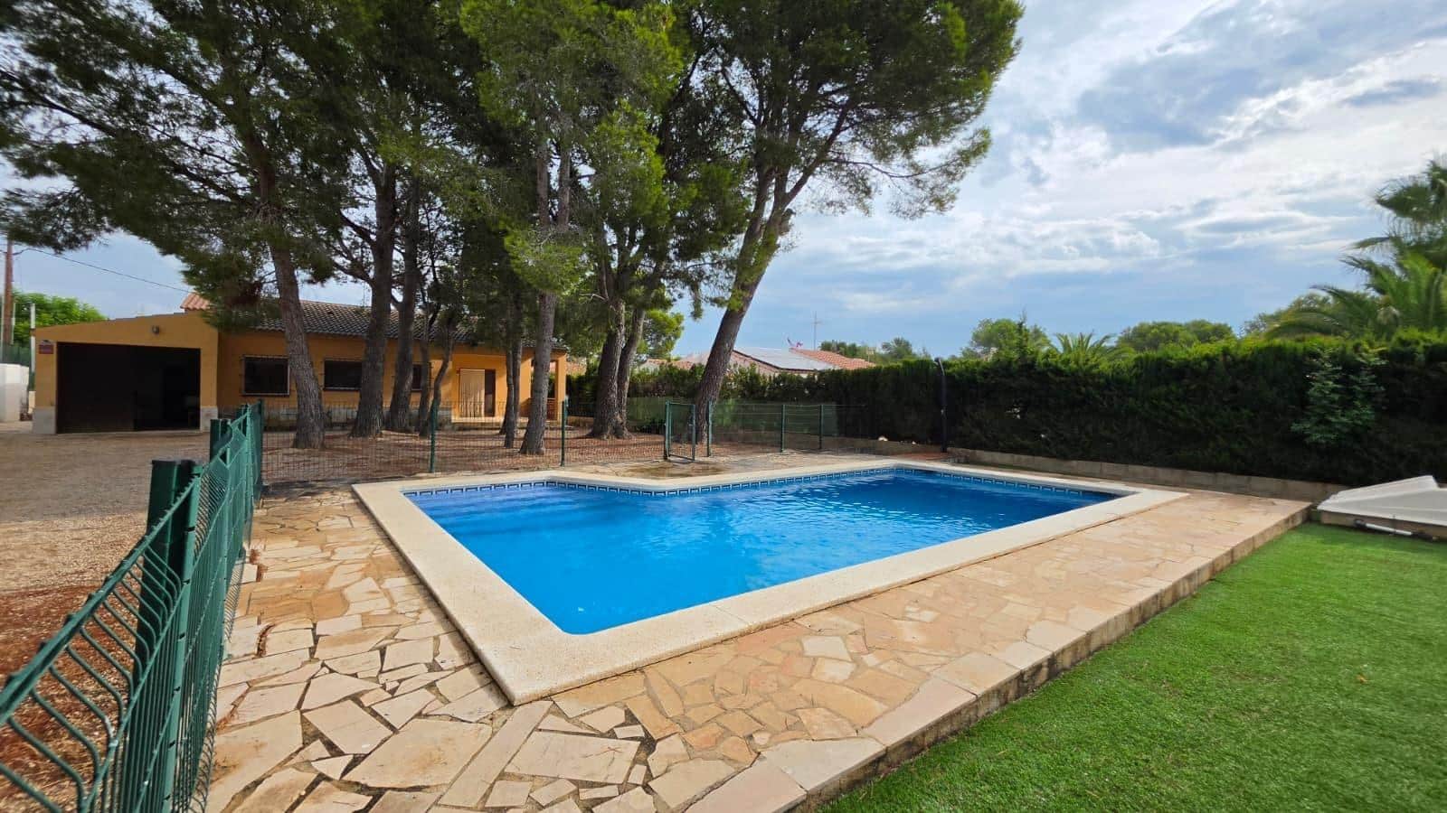 Chalet de 3 habitaciones en L'Ametlla de Mar en venta con piscina garaje - 290.000 € (Ref: 10147149)