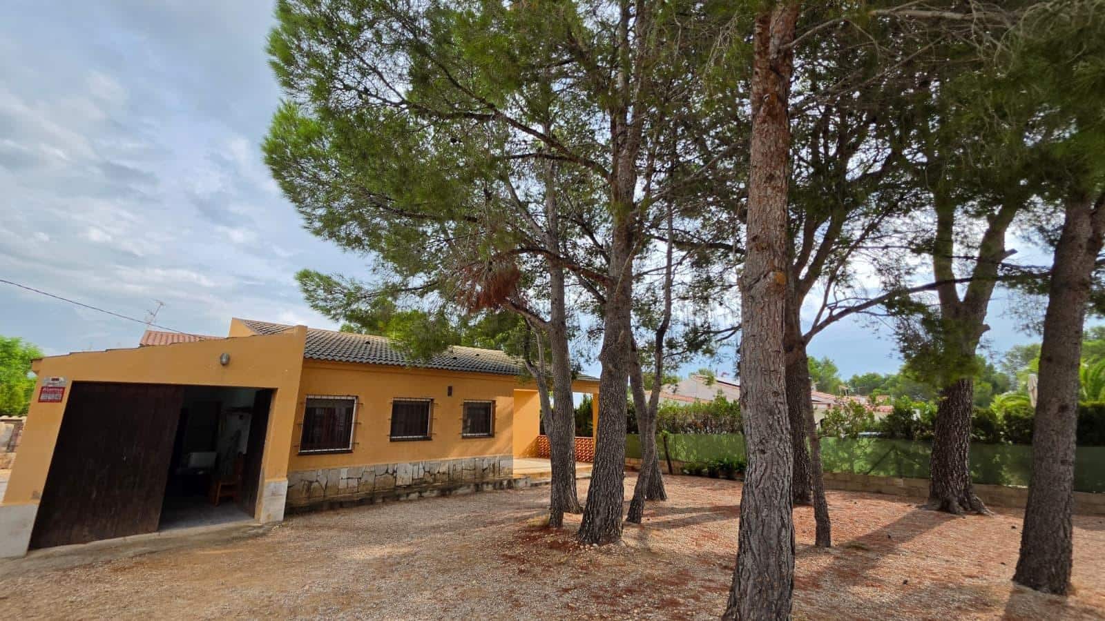 Chalet de 3 habitaciones en L'Ametlla de Mar en venta con piscina garaje - 290.000 € (Ref: 10147149)