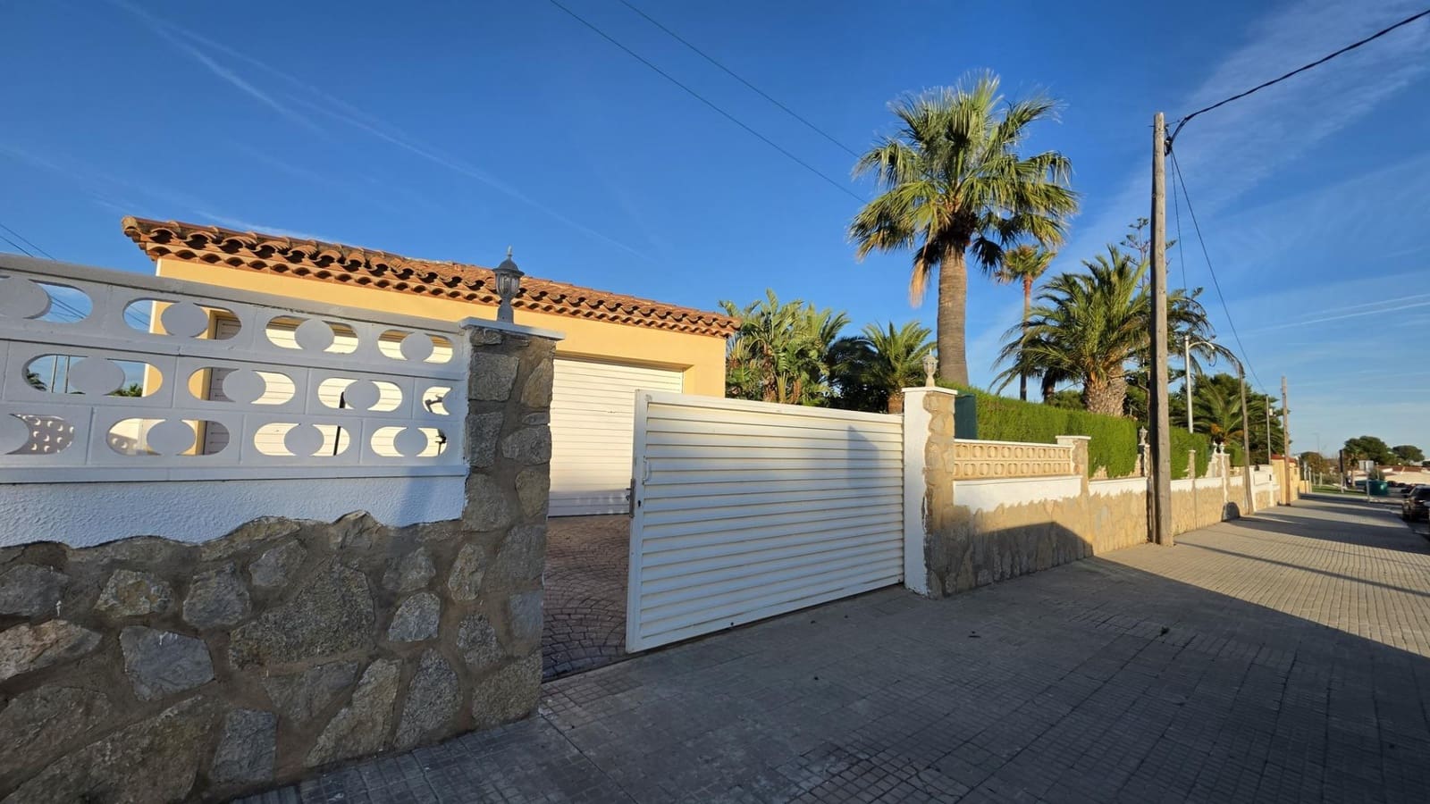 8 Zimmer Villa zu verkaufen in Miami Playa / Miami Platja mit Pool Garage - 580.000 € (Ref: 10165069)