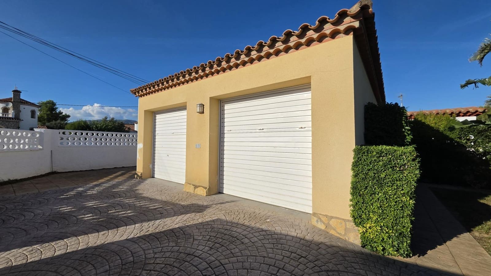 8 Zimmer Villa zu verkaufen in Miami Playa / Miami Platja mit Pool Garage - 580.000 € (Ref: 10165069)