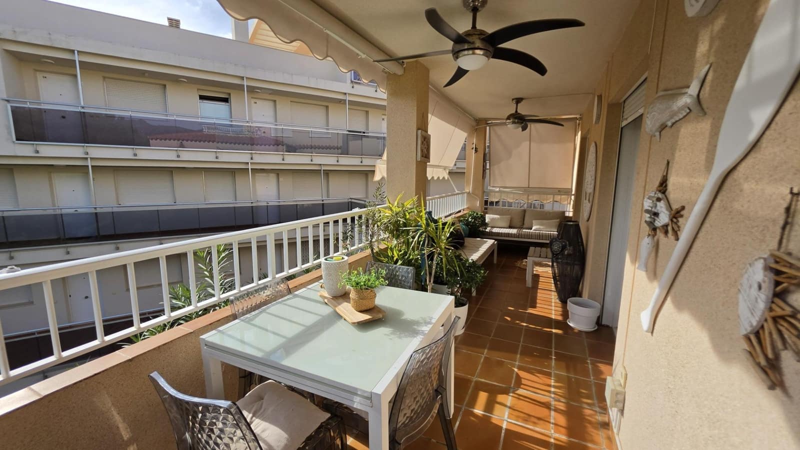 3 soverom Leilighet til salgs i Calafat med svømmebasseng garasje - € 225 000 (Ref: 10180639)