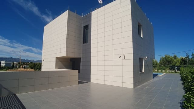 4 soveværelse Villa til salg i L'Ametlla de Mar med swimmingpool garage - € 1.750.000 (Ref: 4950462)