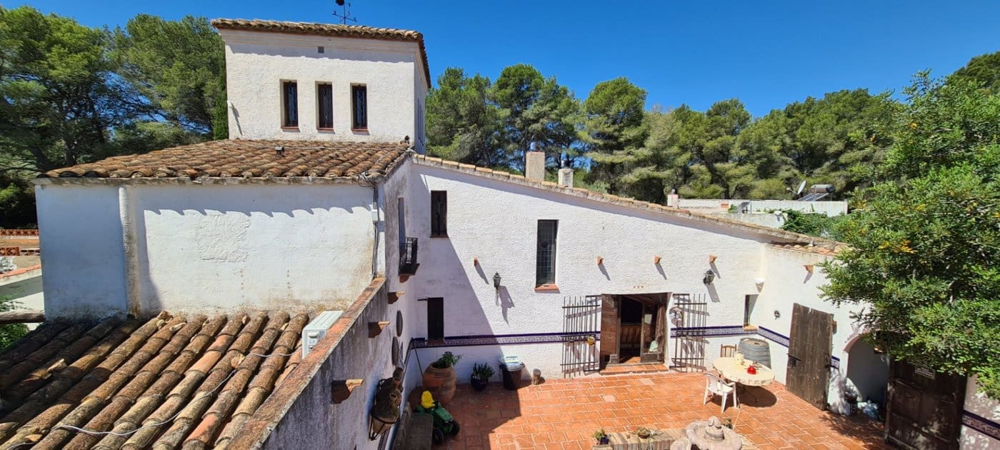 11 soveværelse Finca/Landehus til salg i Tivissa med swimmingpool - € 2.500.000 (Ref: 6586479)