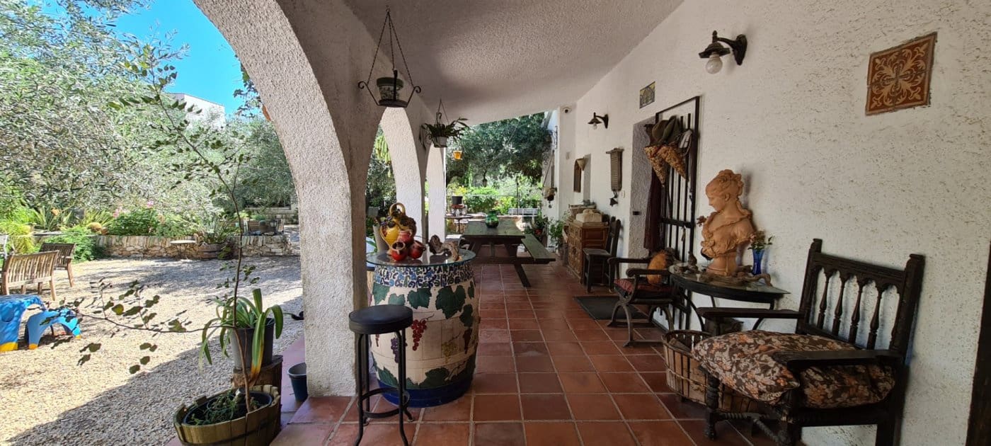 11 soveværelse Finca/Landehus til salg i Tivissa med swimmingpool - € 2.500.000 (Ref: 6586479)