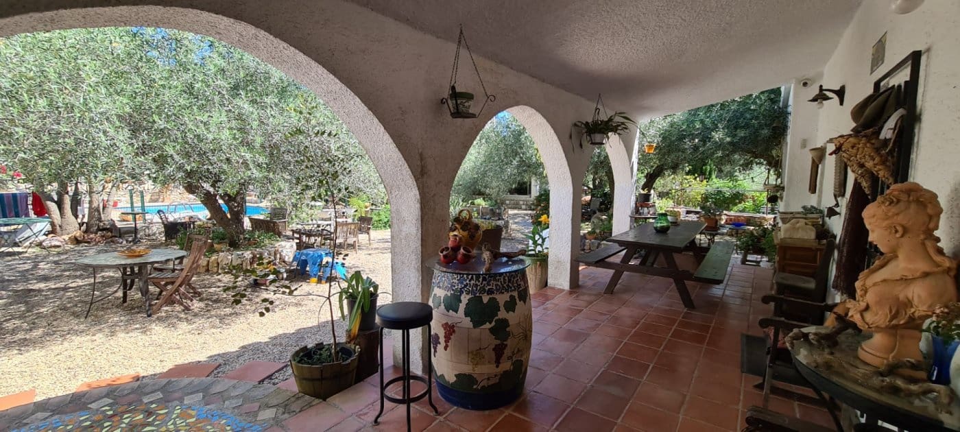 11 soveværelse Finca/Landehus til salg i Tivissa med swimmingpool - € 2.500.000 (Ref: 6586479)