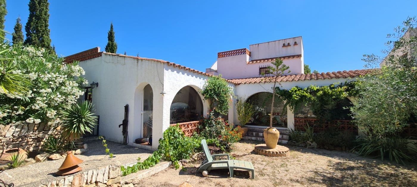 11 soveværelse Finca/Landehus til salg i Tivissa med swimmingpool - € 2.500.000 (Ref: 6586479)