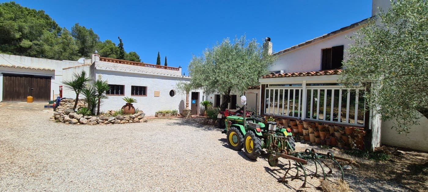 11 soveværelse Finca/Landehus til salg i Tivissa med swimmingpool - € 2.500.000 (Ref: 6586479)