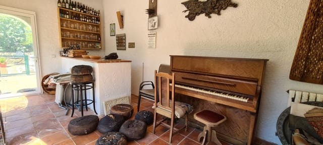 11 bedroom Finca/Country House for sale in Tivissa with pool - € 2,500,000 (Ref: 6586479)