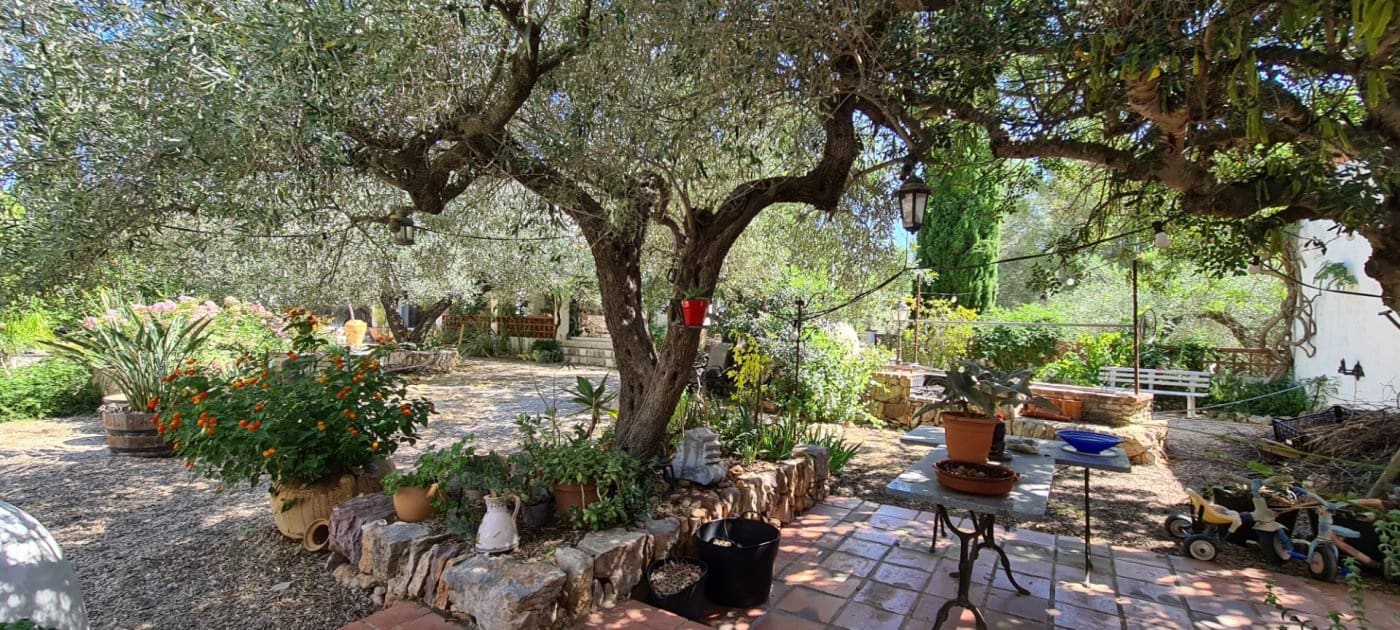 11 soveværelse Finca/Landehus til salg i Tivissa med swimmingpool - € 2.500.000 (Ref: 6586479)