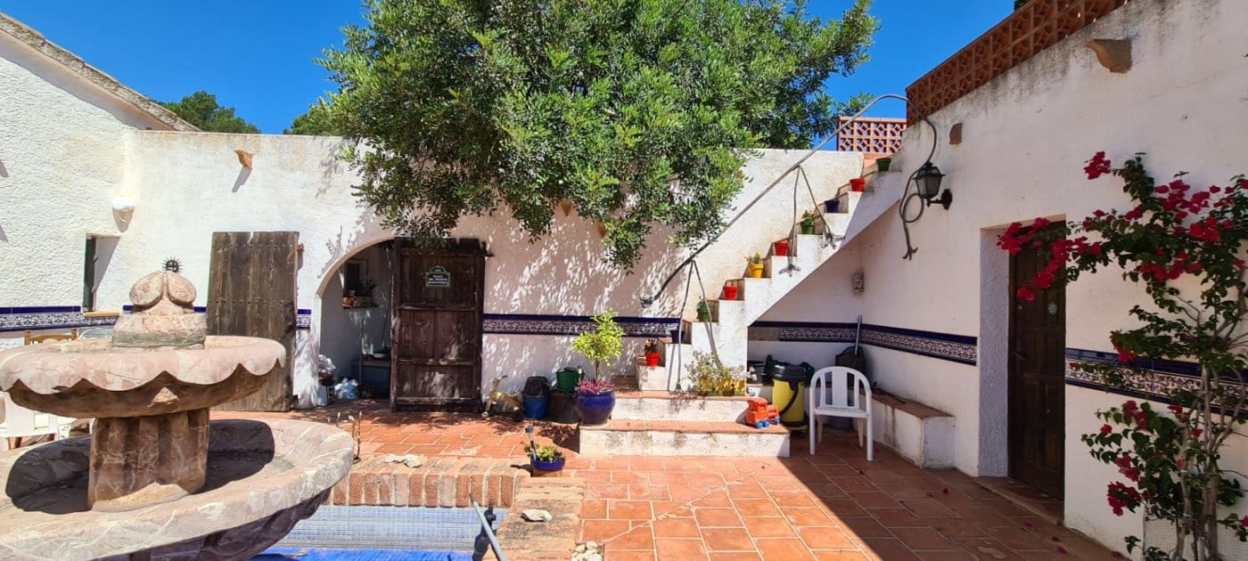 11 soveværelse Finca/Landehus til salg i Tivissa med swimmingpool - € 2.500.000 (Ref: 6586479)