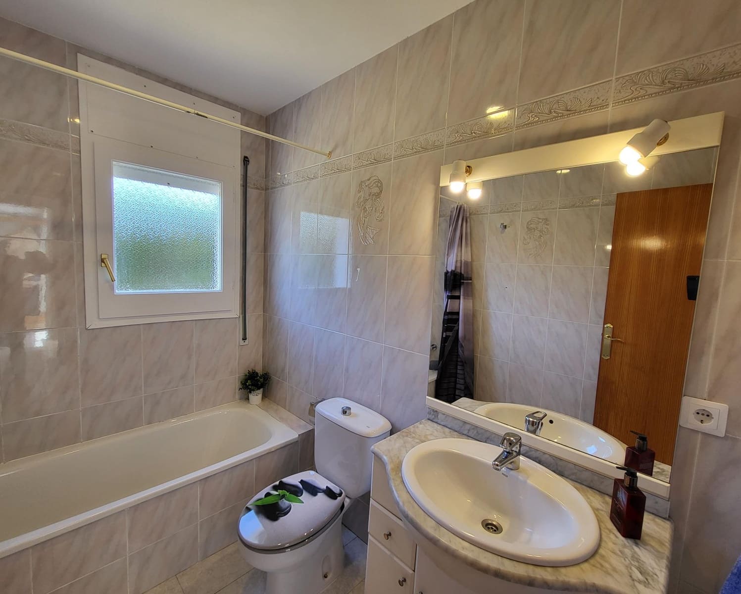 5 soverom Villa til salgs i Calafat med svømmebasseng garasje - € 350 000 (Ref: 7497195)