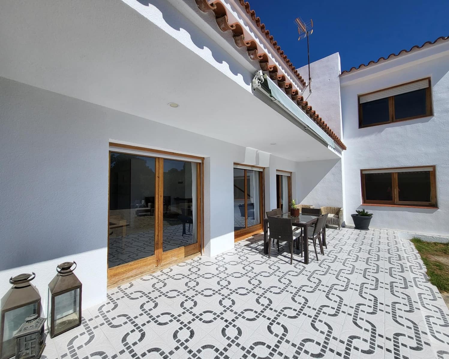 5 soverom Villa til salgs i Calafat med svømmebasseng garasje - € 350 000 (Ref: 7497195)